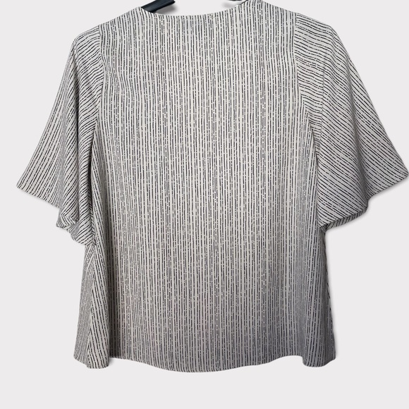 Vici Spontaneity Butterfly Sleeve Striped Blouse Small - Picture 3 of 8
